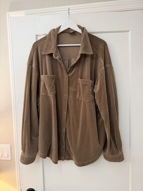 ARULA Corduroy Shirt Jacket in Taupe Brown